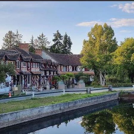 Le Moulin De Villiers Hotel Nouan-le-Fuzelier Kültér fotó